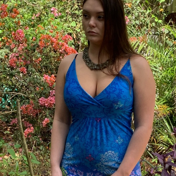 LABRADORITE IN THE ROUGH - Picture 7 of 7